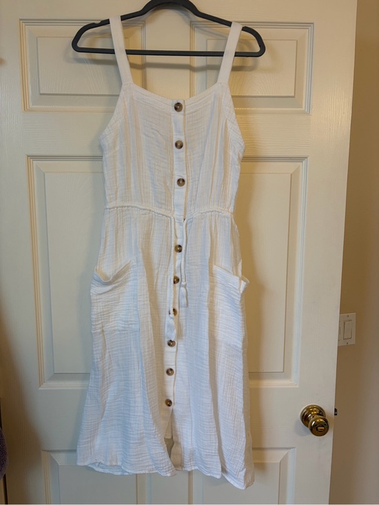 Rip Curl Dresses & Skirts - Rip Curl White Button-Front Midi Dress with Pockets